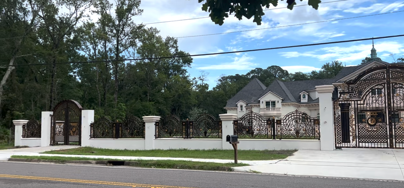 Custom Stucco Fence 046