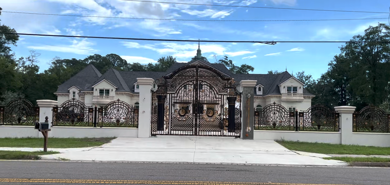 Custom Stucco Fence 047