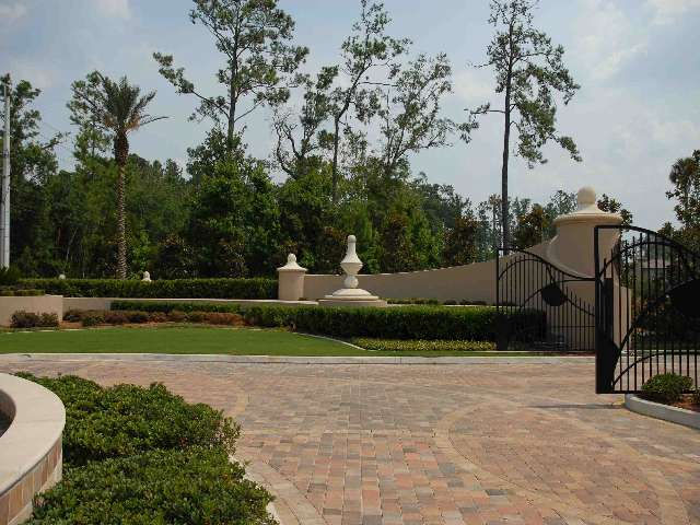 Custom Stucco Fence 020