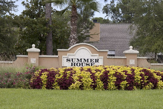 Custom Stucco Fence 030