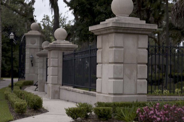 Custom Stucco Fence 026