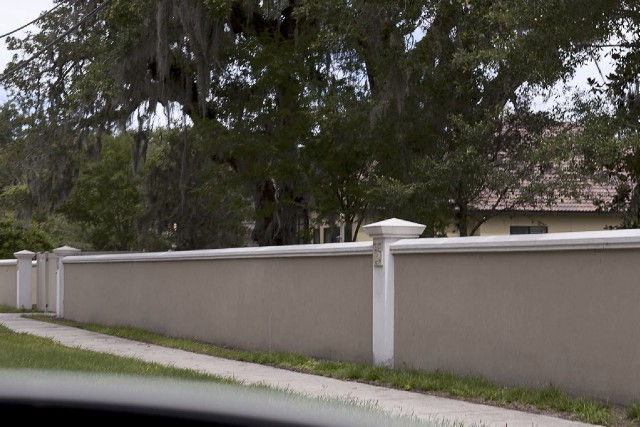 Custom Stucco Fence 028