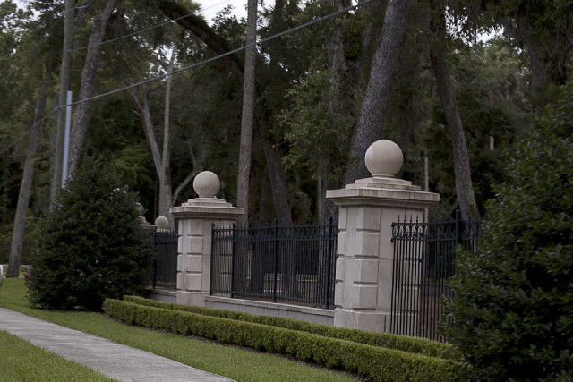 Custom Stucco Fence 019