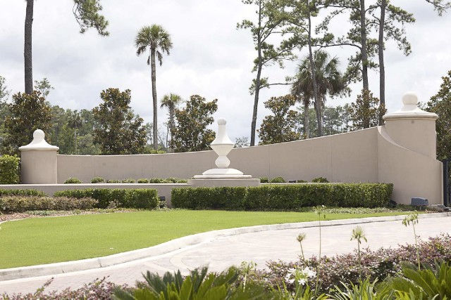 Custom Stucco Fence 005