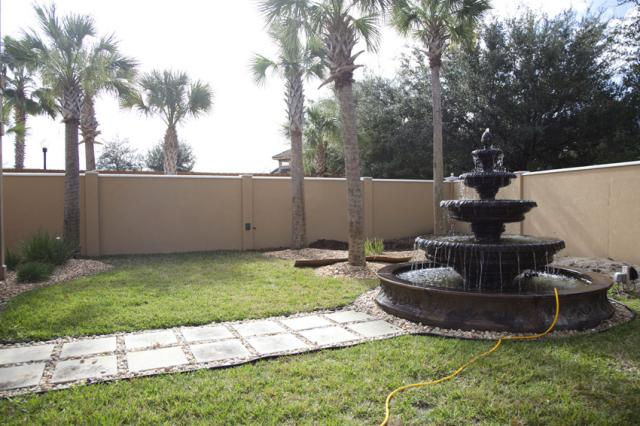 Custom Stucco Fence 025