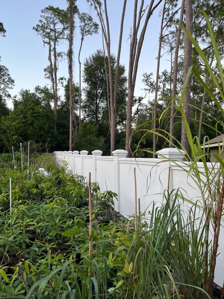 Custom Stucco Fence 050